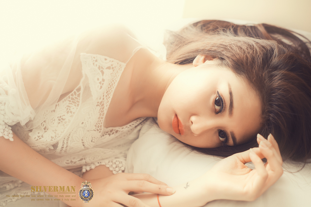 Gái xinh thôi vẫn còn chưa đủ