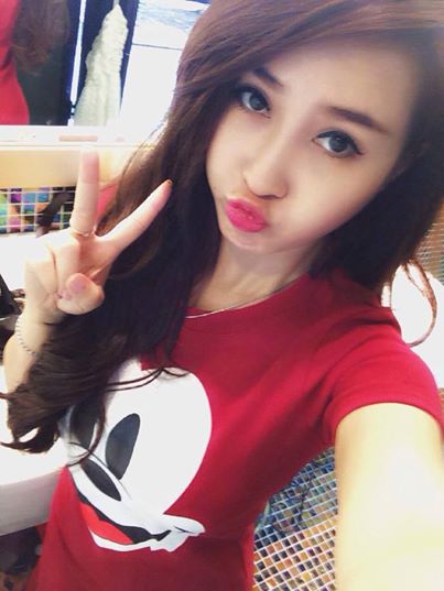 Gái da trắng mặt xinh dáng nuột