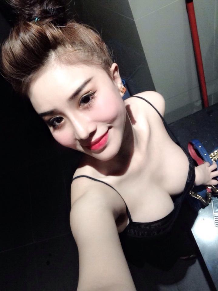 Gái da trắng mặt xinh dáng nuột