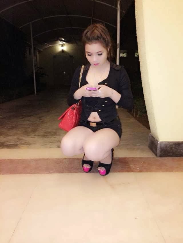 Gái xinh gợi cảm khoe thân hình bốc lửa