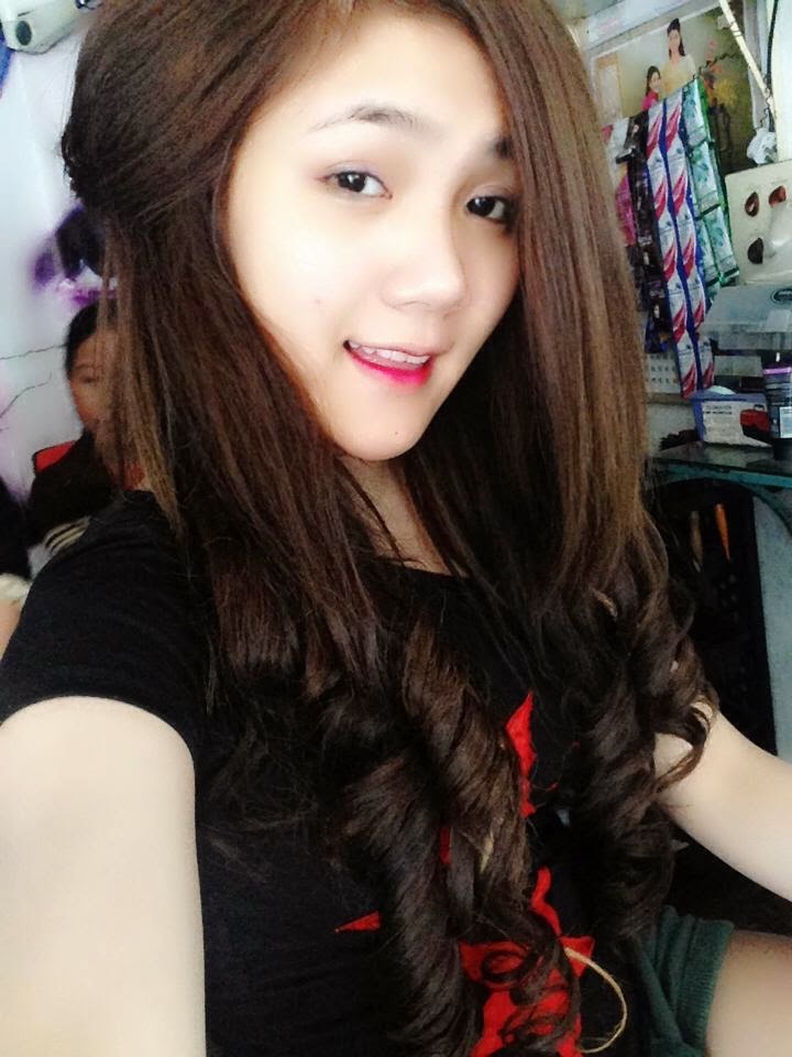 Gái xinh gợi cảm khoe thân hình bốc lửa