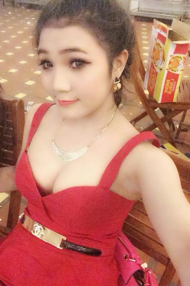Gái xinh gợi cảm khoe thân hình bốc lửa