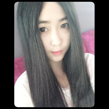 Nữ sinh cấp ba Vy Phạm xinh xắn tự sướng