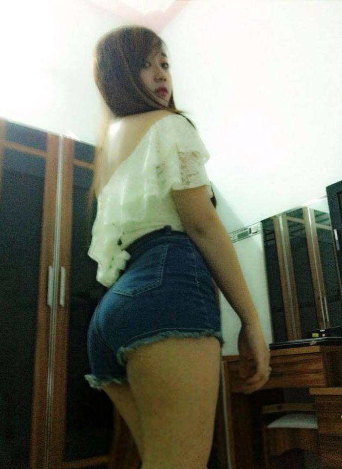 Nghi vấn có khối u cực lớn ở ngay vếu của các em này