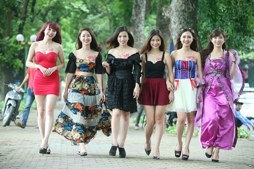 Các thiếu nữ Hà thành khoe ngực chuẩn 3kg
