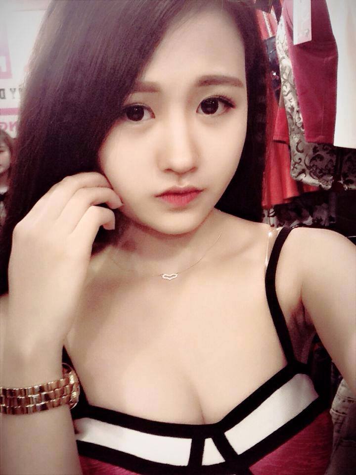 Em xinh quá, có bác nào biết em này tên gì không? Em xinh quá, có bác nào biết em này tên gì không?