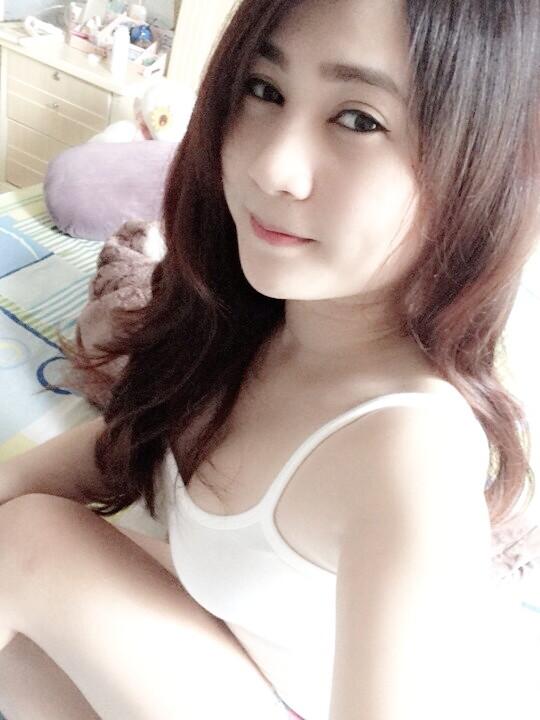 Bé Nhi xinh chưa kìa các bác ơi Bé Nhi xinh chưa kìa các bác ơi