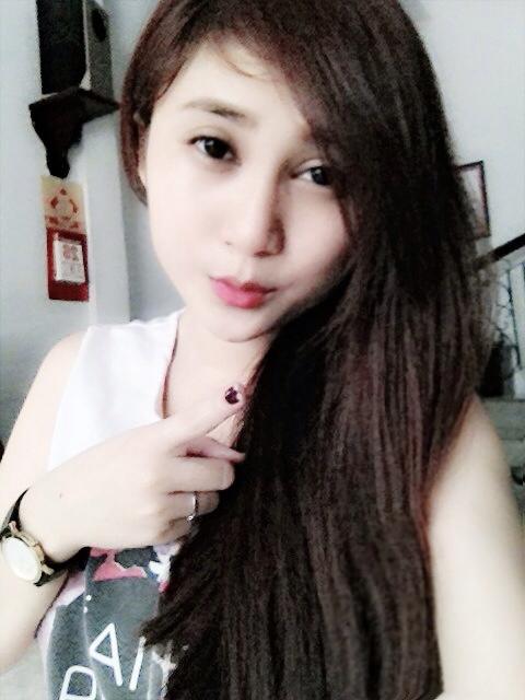 Bé Nhi xinh chưa kìa các bác ơi Bé Nhi xinh chưa kìa các bác ơi