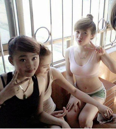 <br /><hr />Hãy ấn vào nút <i>G+</i>, <i>Thích</i> hoặc <i>Chia sẻ</i> để ủng hộ mình bạn nhé!<br /><div class=