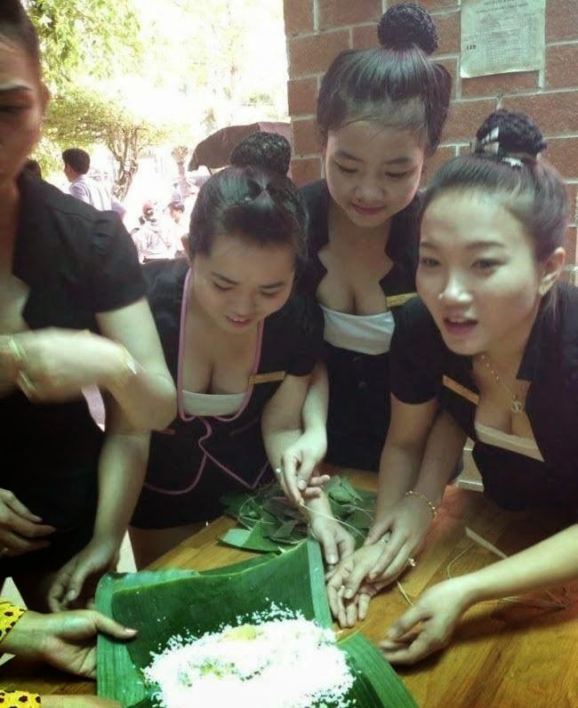 Gái đẹp ngực trắng nõn nà