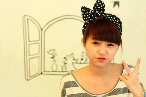 Những teen girl có khuôn mặt xinh xắn Những teen girl có khuôn mặt xinh xắn