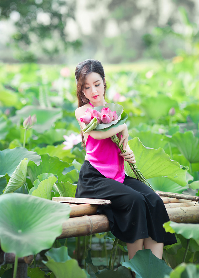 Sen nào đẹp được bằng em