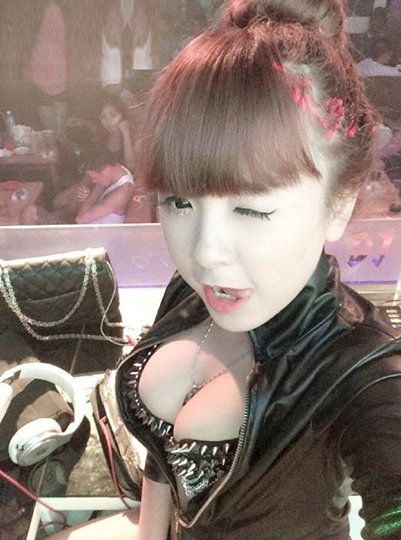 Đến giờ rửa mắt rồi các bác