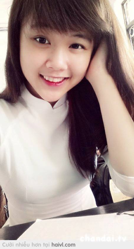 Gái xinh luôn ở quanh ta