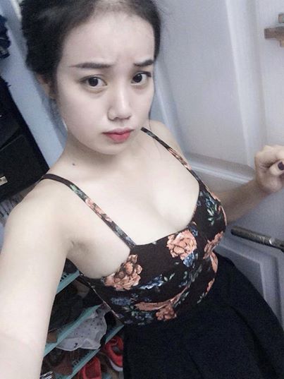 Gái xinh luôn ở quanh ta