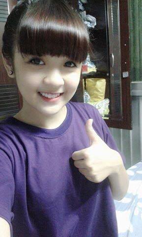 Gái xinh luôn ở quanh ta
