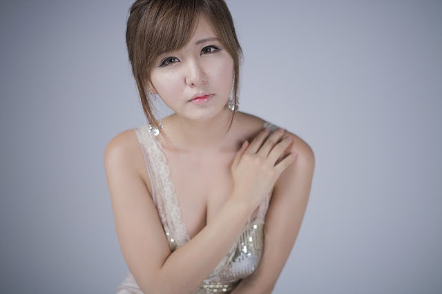 Ryu Ji Hye quyến rũ và khiêu gợi