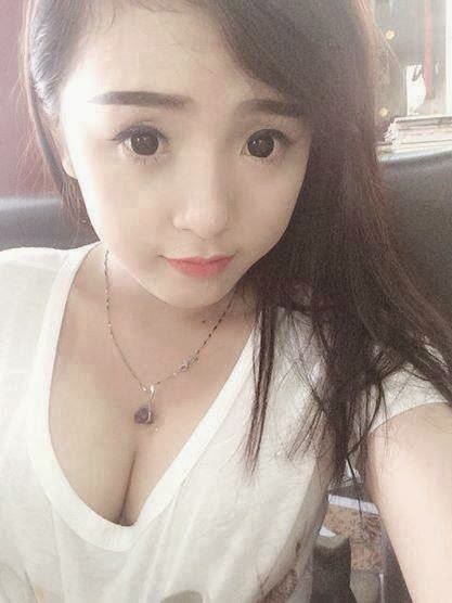 Tổng hợp gái xinh tự sướng với vòng một quá cỡ Tổng hợp gái xinh tự sướng với vòng một quá cỡ