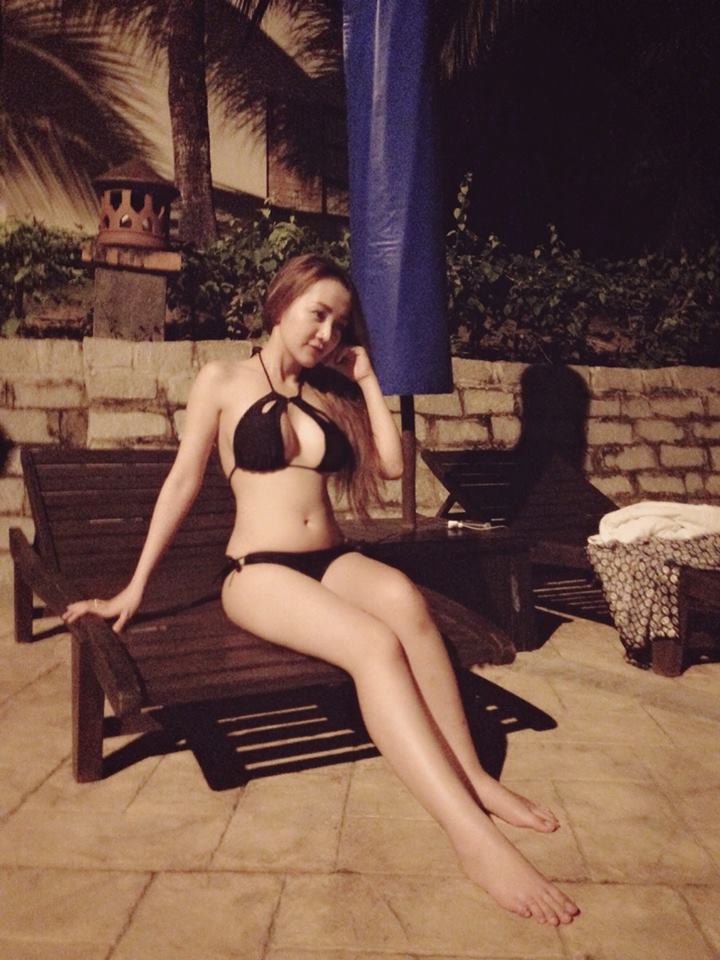 Bé Na ăn gì mà bưởi to thế