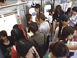 Lesbian chơi nhảu ở trên xe điện ngầm